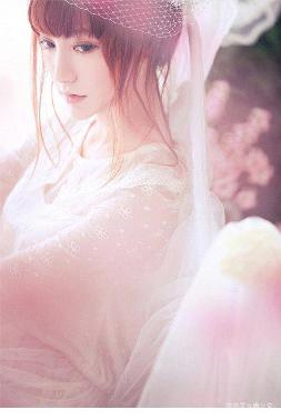 亭亭玉立四月天月色阑珊处情已晚